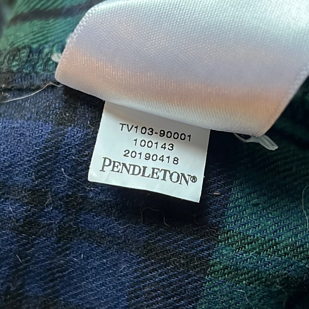Pendleton Plaid Lightweight Flannel, Button-Down,… - image 8